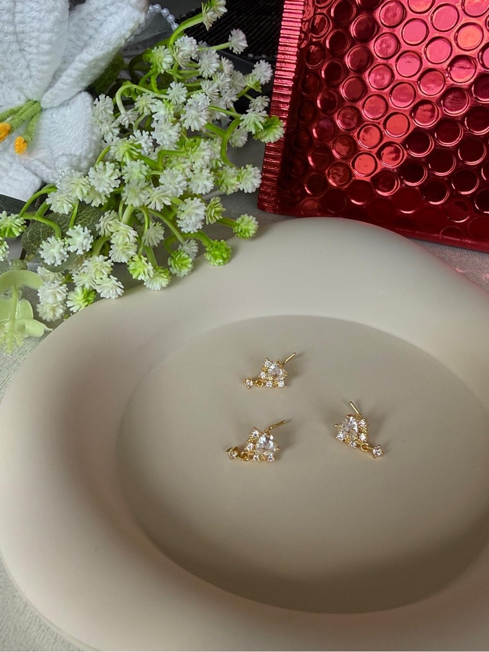 1pc Gold Cubic Zirconia crystal dangle heart nose L shape stud (new)